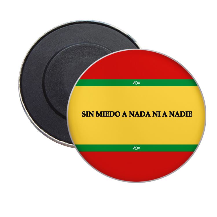 78857-IMAN-REDONDO-SIN-MIEDO-A-NADA-NI-A-NADIE-VOX-VERDE-BANDERA-DE-ESPANA.jpg